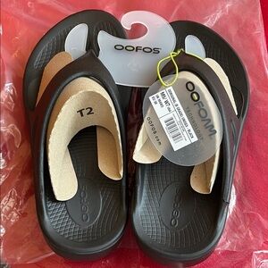 NWT OOFOS Ooriginal unisex black